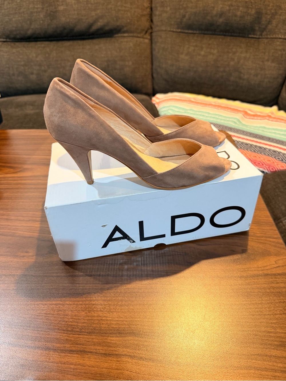 ALDO Taupe Suede Peep-Toe Pumps in excellent condition since 40 US 9